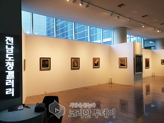 빛과 조명 통한 인간의 양면성 감상하세요’
