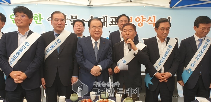 황주홍 위원장, “민물장어 생산자들의 마음이 든든해지기를”