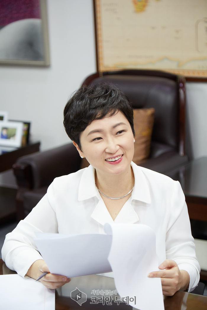 이언주 의원, 탈북민 모자 장례 원활히 진행되도록 관계 기관과 협의