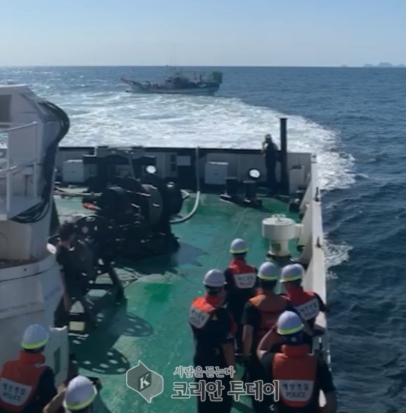추석날 흑산도 해상 10명 승선한 어선 표류…해경 구조