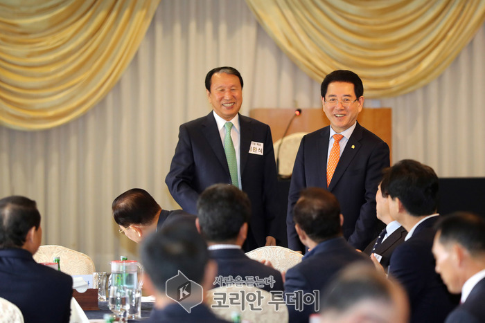 김영록 전남지사, 전남의정회원과 지역 발전 소통행보