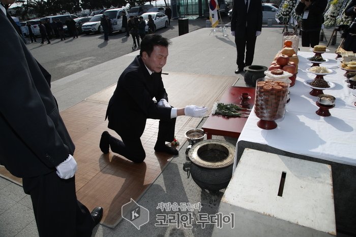 손학규 대표 파주시 임진각에서 열린 ‘제36회 망향경모제 참석