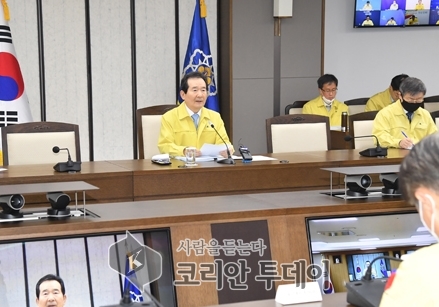 정 총리 “학생들 등교 개학, 보수적인 자세로 신중하게 접근해야”