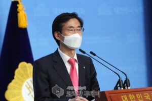 조경태 “김종인 비대위원당 당 대표출마 하라..!