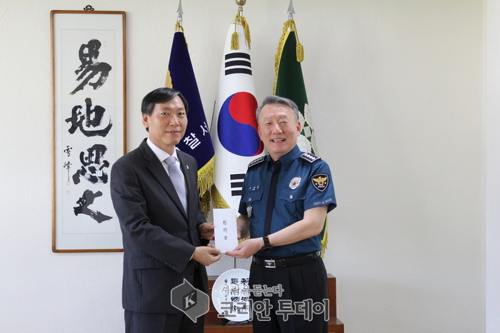 전남동부보훈지청, 호국보훈의 달 국군장병 위문금 전달