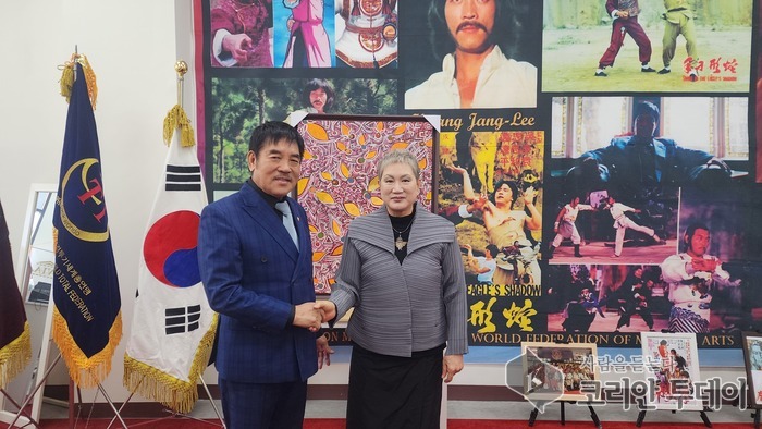 [코리안투데이] 황정리세계무술총연합회 (좌) 총재: 황정리, (사) 세계문화예술가협회 (우) 회장:이보석