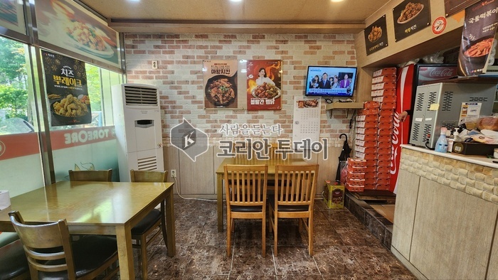[코리안 투데이] 안성 공도의 숨은 보석, 또래오래: 목우촌 양념통닭의 명가 ©이명애기자
