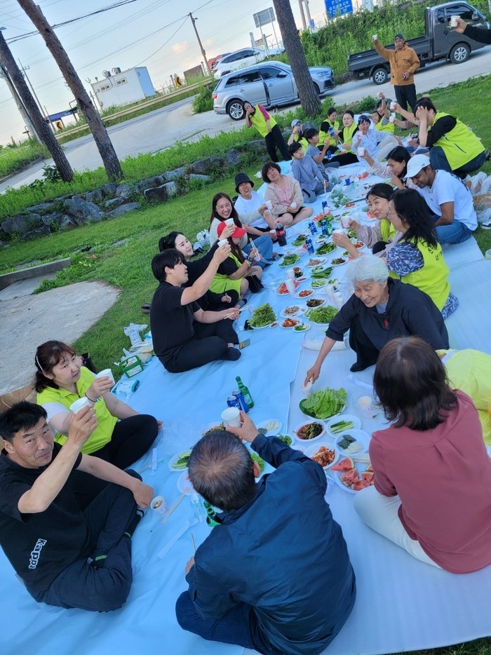 ‘너 나 우리 행복센터’ 창립 3주년 기념 단합대회 개최