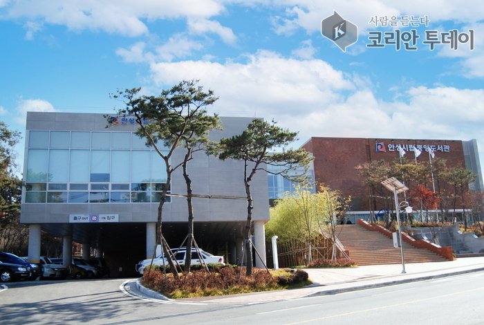 [코리안투데이] 2024년 경기도 공공도서관 운영평가에서 2년 연속 '우수시·군'으로 선정되었다 © 이명애 기자