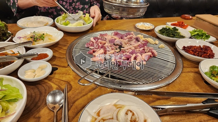 [코리안 투데이] 초성공원 /참숫불구이 돼지갈비전문점 © 이명애 기자