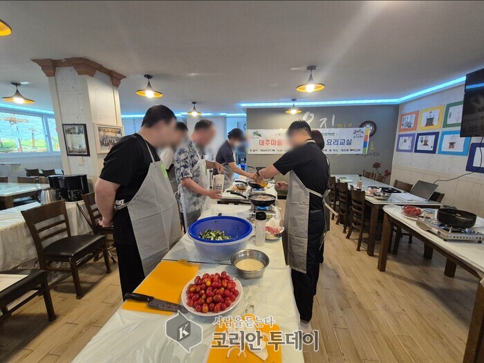 [코리안투데이] 요리교실에 참여한 중장년 1인 가구 © 양정자 기자