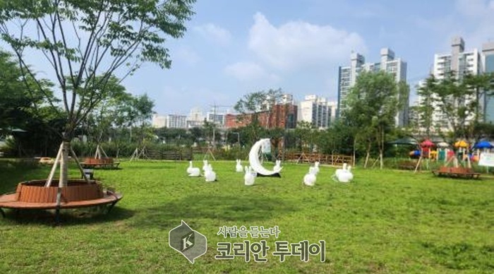 [코리안투데이] 용인특례시 처인구 유방동 234-2번지 일대 8184㎡ 규모로 조성된 '유방동 도시숲 전경' © 김나연 기자