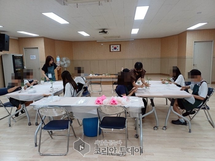 [코리안투데이] 송산2동, 2024 여름방학 아동 미술특강 성료 © 강은영 기자