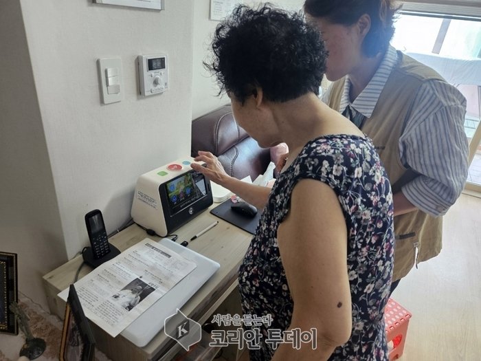 [코리안투데이] 폭염 속 독거노인 응급안전안심서비스 수행기관 합동점검 실시 © 강은영 기자
