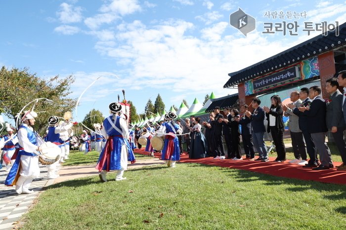 [코리안투데이] 안성시, 2024 남사당 바우덕이 축제 포문 열었다‥“가을 여행 안성맞춤!” © 이명애 기자