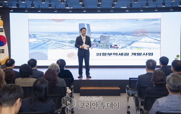 [코리안투데이] 김동근 의정부시장이 ‘미래가치 공유의 날’에서 시민들과 소통 © 강은영 기자