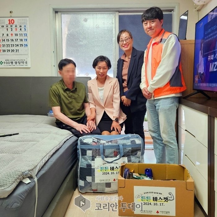 [코리안투데이] 장암동 주민센터, 취약계층에 튼튼 바스켓 전달 © 강은영 기자
