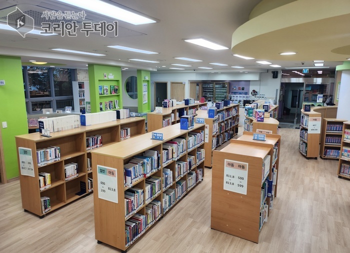 [코리안투데이] 그린리모델링 후 재개관할 미추홀구 쑥골도서관 내부 © 김미희 기자