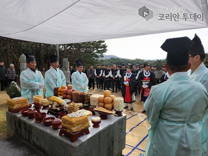 [코리안투데이] 아산시, 충무공 이순신 서거 426주기 기신묘제 거행. © 신기순 기자