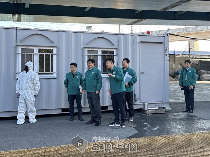 [코리안투데이] 이승원 경제부시장, 가축전염병 방역현장 점검© 이윤주 기자