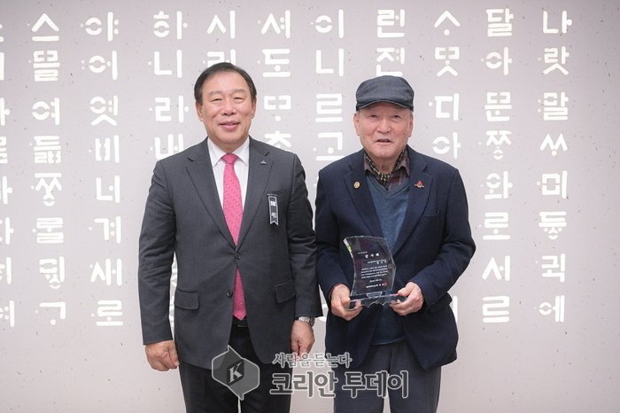 [코리안투데이] 임기수 전 한국타이어 춘천판매㈜ 대표, 200만 원 기부 © 이윤주 기자