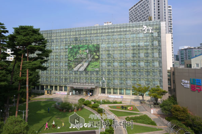 [코리안투데이] 중구, 불법 광고물 정비 위한 수거보상제 참여자 모집 © 지승주 기자