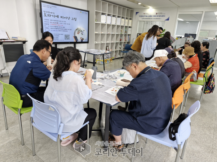 [코리안투데이] 성동구 '장애인 평생학습도시'로 지정 (사진 평생학습프로그램 운영모습)© 손현주 기자