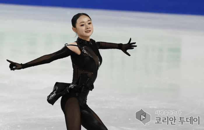 [코리안투데이] 김채연이 21일 서울 양천구 목동 아이스링크에서 열린 2025 국제빙상경기연맹(ISU) 사대륙 피겨 선수권대회 여자 싱글 쇼트 프로그램에서 연기를 펼치고 있다. © 현승민 기자