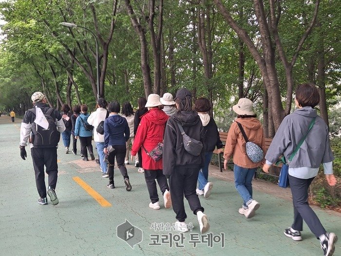 [코리안투데이] 신체 활동 프로그램 운영하는 모습 © 손현주 기자