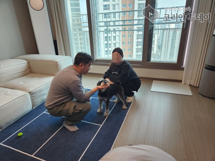[코리안투데이] 사진 구로구 언론팀 제공 지난해 진행된 찾아가는 펫마스터 교육에서 훈련을 진행하고 있다 © 박수진 기자