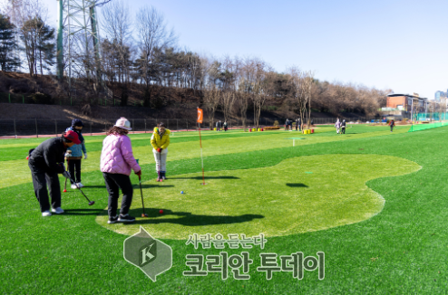 [코리안투데이] 파크골프와 러닝, 한곳에서 즐긴다…, 잠실유수지 체육시설 © 지승주 기자
