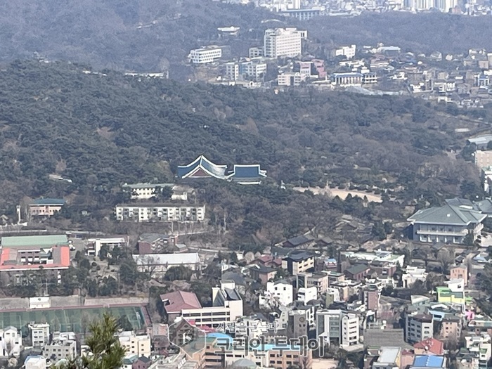 [코리안투데이] 인왕산에서 청와대를 바라보는 모습 © 임승탁 기자