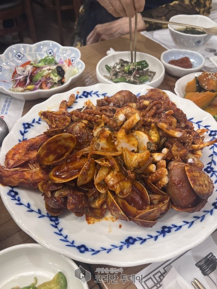 [코리안투데이] 제철 해산물로 차린 진짜 남도 낙지볶음 © 김현수 기자
