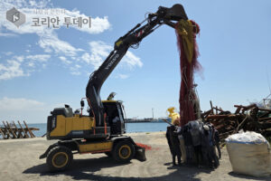 “무려 400톤 수거!” 대청면 어업인협회, 바다 살리기 위한 거대한 손길