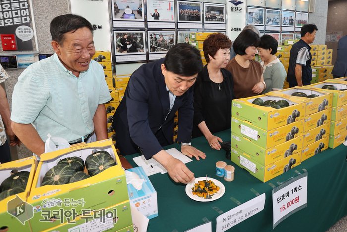 [코리안투데이] 옹진군, 면역력 으뜸 ‘단호박’ 직거래 행사 © 김미희 기자