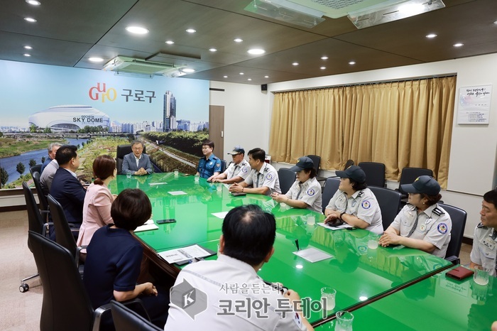 [코리안투데이] (사진) 5일 자율방범대 순찰차량 전달식 모습 © 박수진 기자