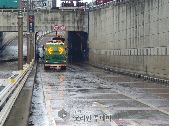 [코리안투데이] 100mm 폭우도 막지 못한 계양구의 위기 대응 능력, 용종지하차도 인명피해 '제로' © 임서진 기자