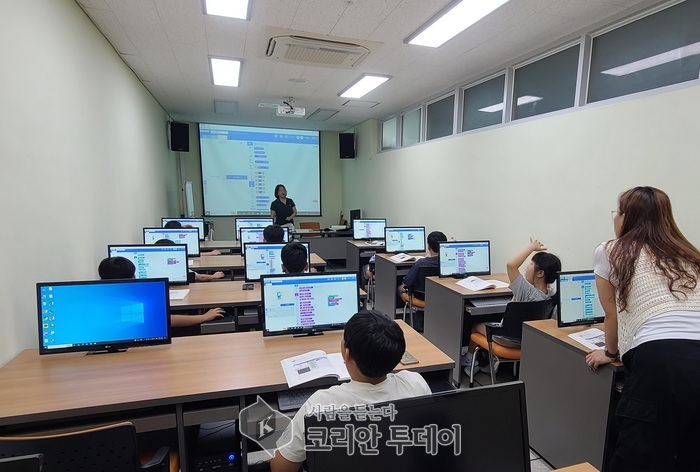[코리안투데이] 다문화·외국인 아동의 꿈을 코딩으로 계양구가족센터, 미래 인재 육성 앞장서 © 임서진 기자