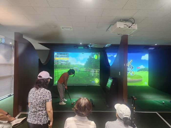 不怕天氣,完美一擊!…永登浦區舉辦室內公園高爾夫大賽