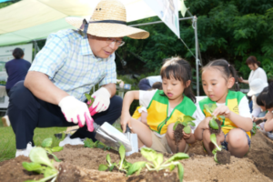 중랑구, 김장채소 모종 배부·친환경 재배 교육 성황리 개최