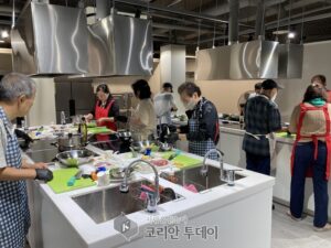 부개1동, ‘요리하는 중년, 소통하는 밥상’ 운영… 중장년 1인가구의 고립 완화와 지역 관계망 형성에 박차