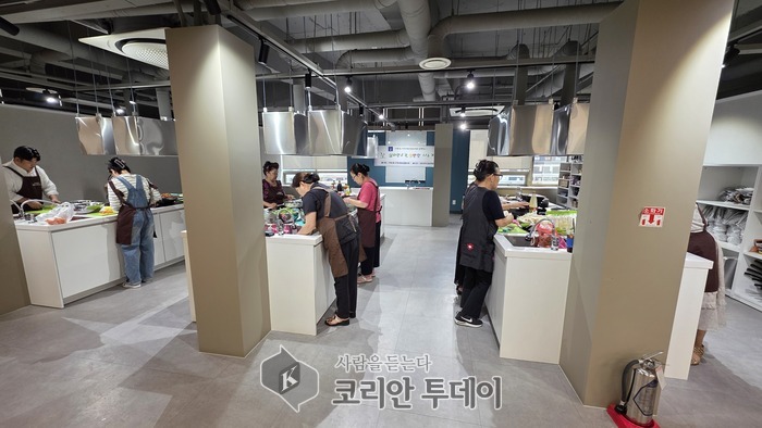 Consejo de Cooperación de Seguridad Social Comunitaria de Bupyeong 5-dong realiza el programa "Samui Hanjogak Mitbanchan Nanum"