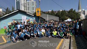 부평구 자원봉사센터, GMTCK와 손잡고 갈산1동 벽화 그리기 봉사활동 전개
