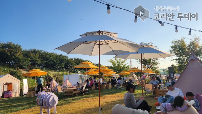 Guro-gu inaugura “Chaek Ingneun Guro”, una biblioteca al aire libre que ilumina las emociones con luz y libros