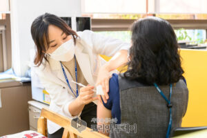 양천구, 서울시 최대 규모 독감 무료접종 확대…복지·돌봄 종사자까지 지원