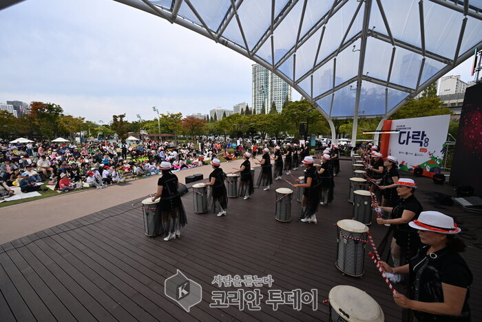 Festival de Cultura de la Vida Bucheon Darak: fiesta otoñal en el parque
