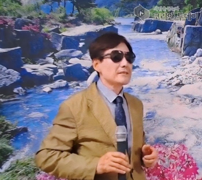 Kim Sang-won, distinguido no Festival da Canção Choinseong, une gerações com «Imjingang»