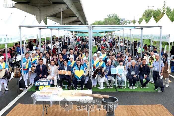 5.º Festival Majang On-Green decorre com grande êxito em Seongdong-gu, uma festa de outono com a participação de toda a aldeia