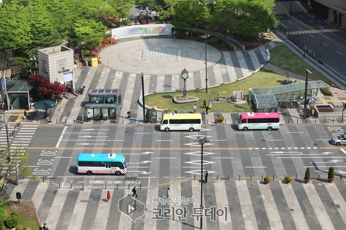 [코리안투데이] '성공버스' 3개 노선이 왕십리역을 지나는 모습 © 손현주 기자