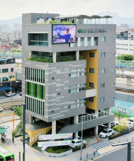 El Centre de Suport Educatiu Bang Jeonghwan de Jungnang-gu arriba a 220.000 usuaris acumulats